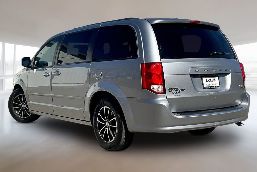 Used 2017 Dodge Grand Caravan GT image 4