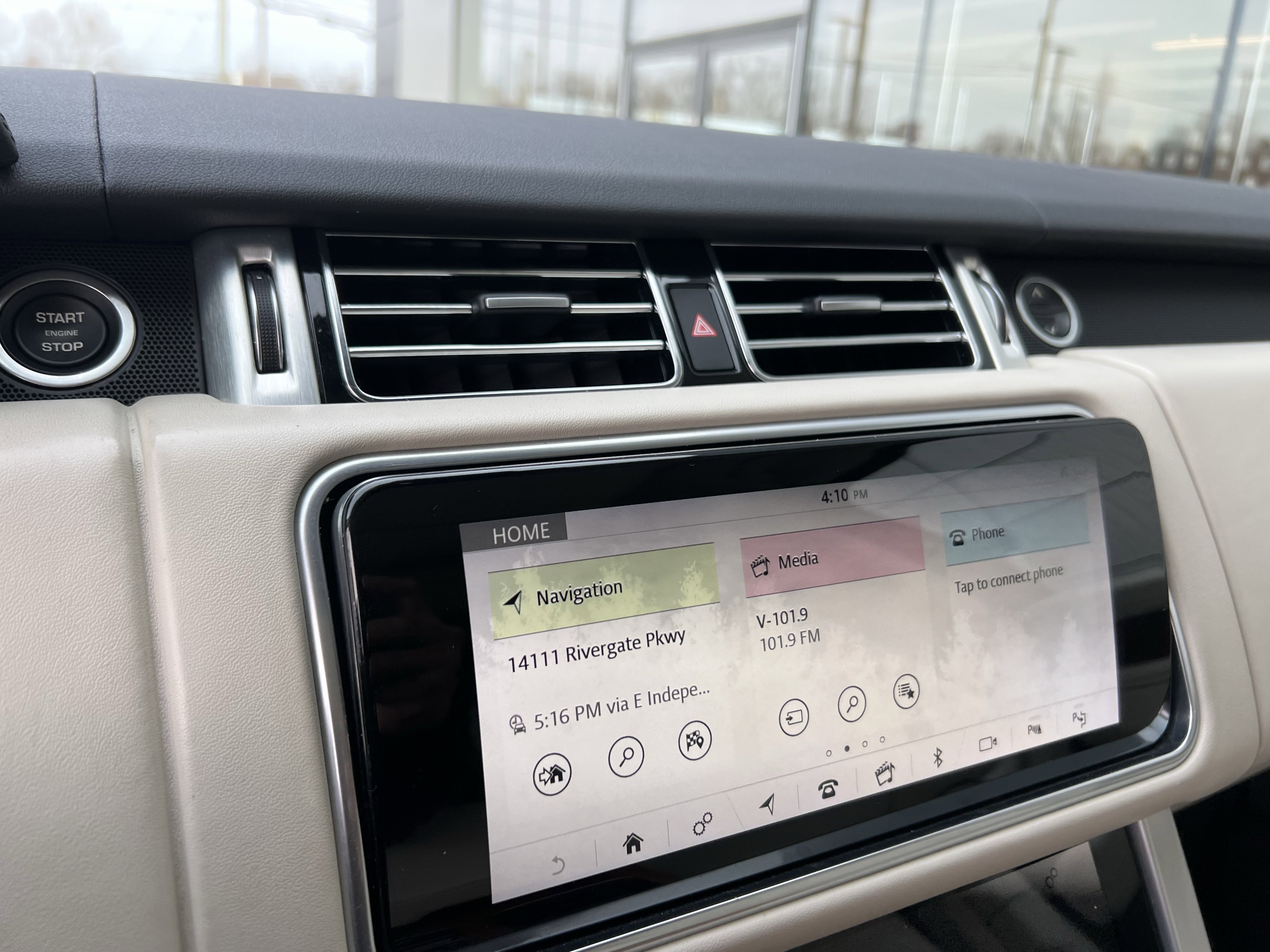 Used 2020 Land Rover Range Rover Long Wheelbase HSE image 24