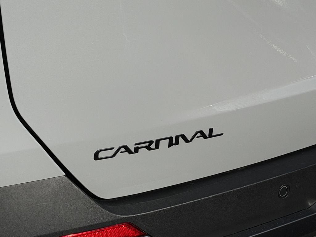 Used 2025 Kia Carnival SX w/ SX Dark Edition Package FWD image 34