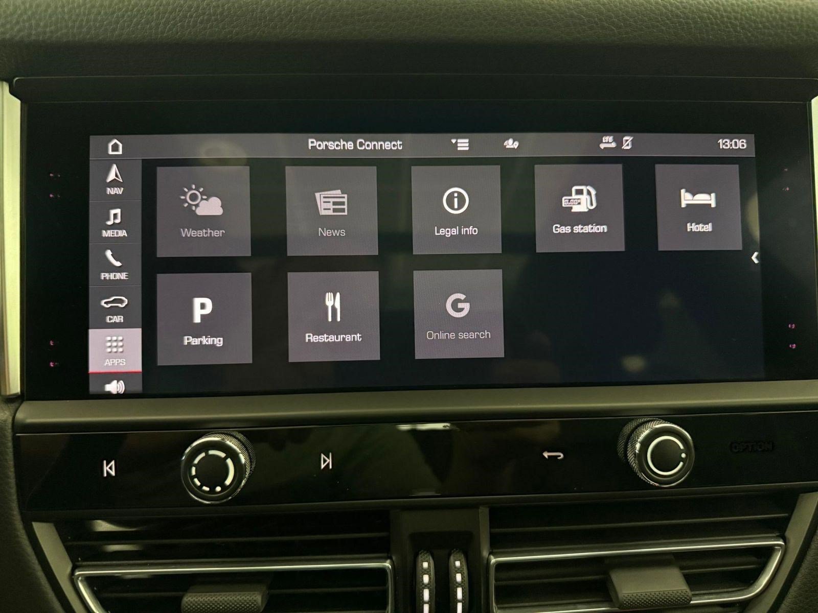 Used 2024 Porsche Macan S AWD/4WD image 29