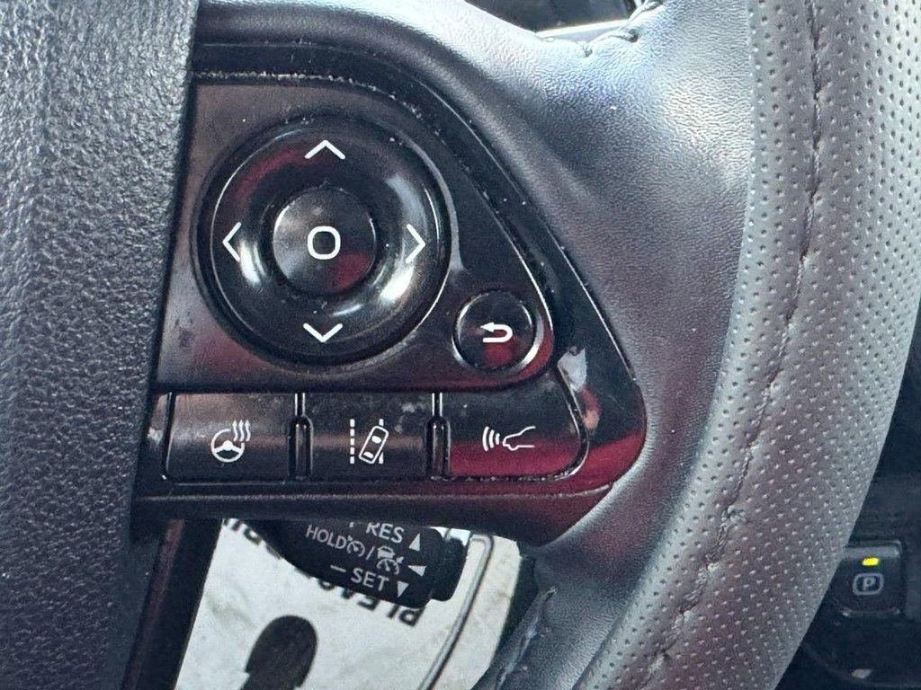 Used 2021 Toyota Prius Limited image 19