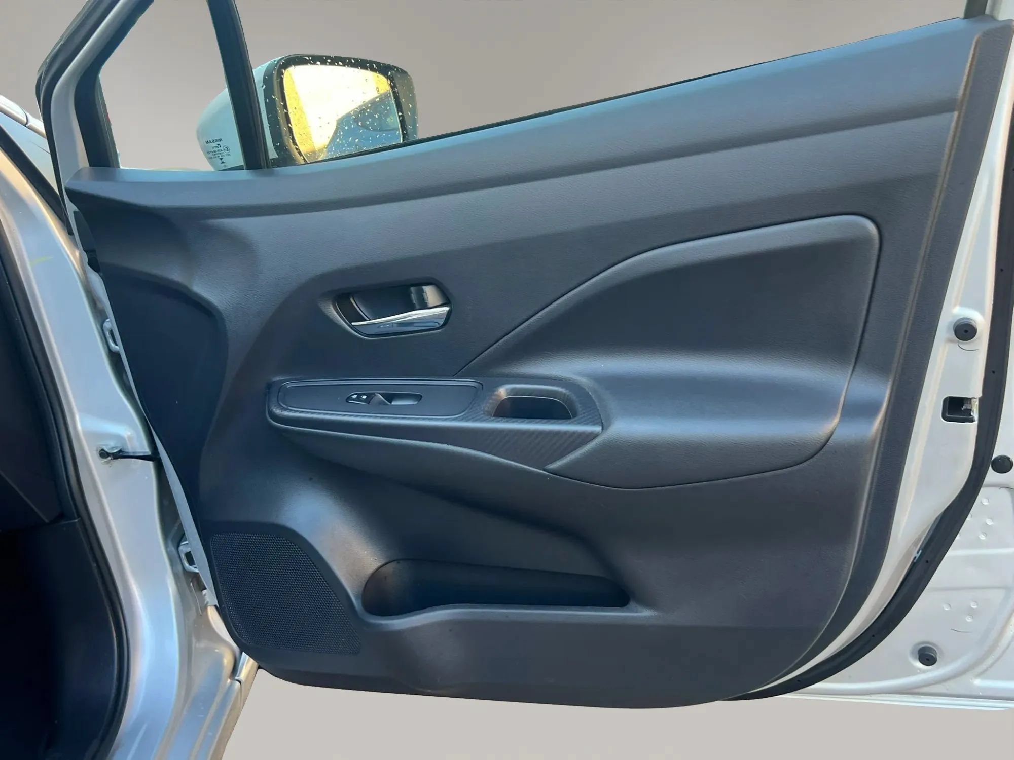 Used 2023 Nissan Versa SV FWD image 28