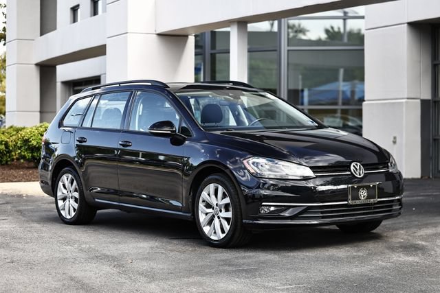 Used 2019 Volkswagen Golf SE