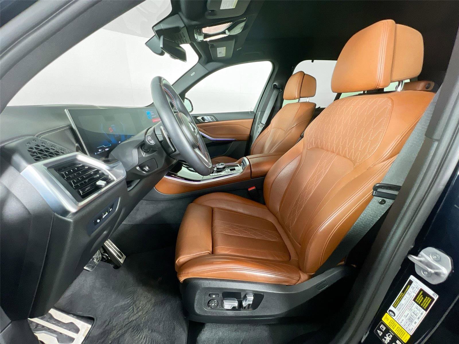 Used 2024 BMW X5 M60i image 21