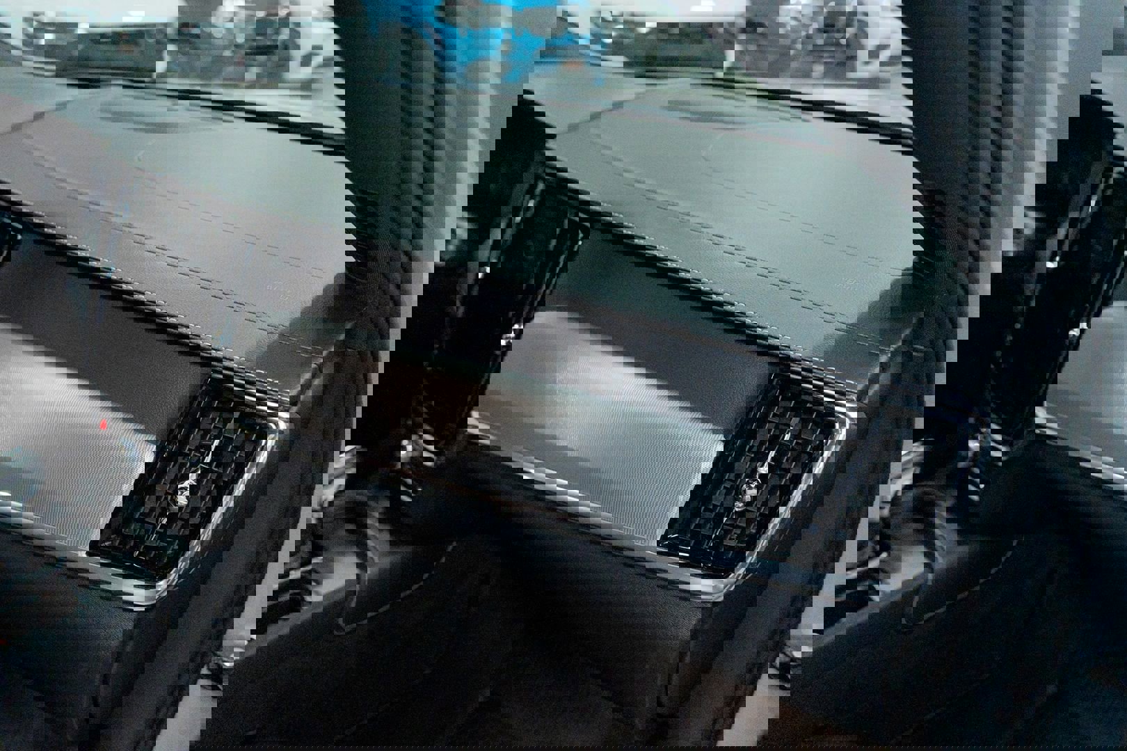 Used 2019 Volvo V90 T5 R-Design w/ Protection Package Premier image 38