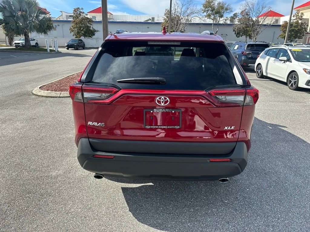 Used 2022 Toyota RAV4 XLE w/ Convenience Package image 6