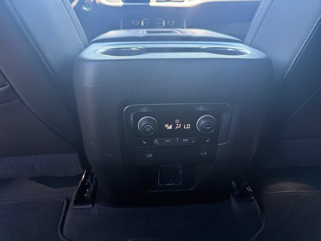 Used 2021 Chevrolet Tahoe RST w/ Luxury Package RWD image 29