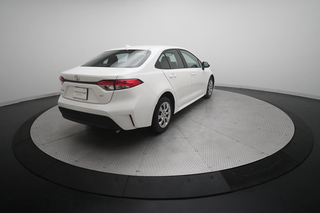 Used 2025 Toyota Corolla LE FWD image 33