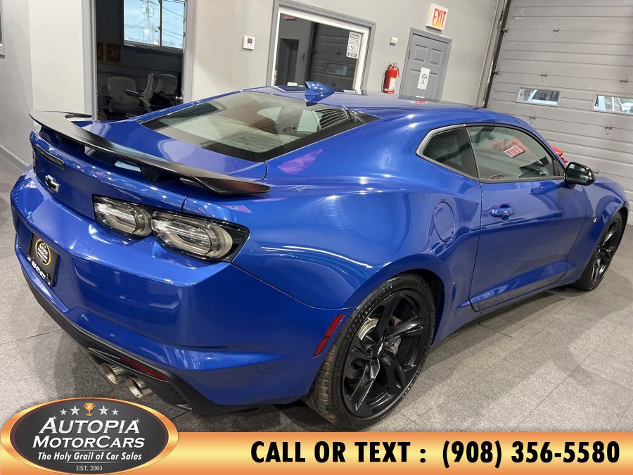 Used 2019 Chevrolet Camaro SS w/ Black Appearance Package RWD image 5