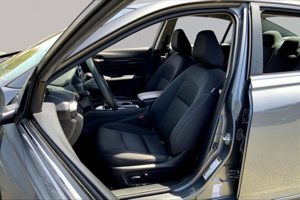 Used 2024 Nissan Altima 2.5 SV image 15