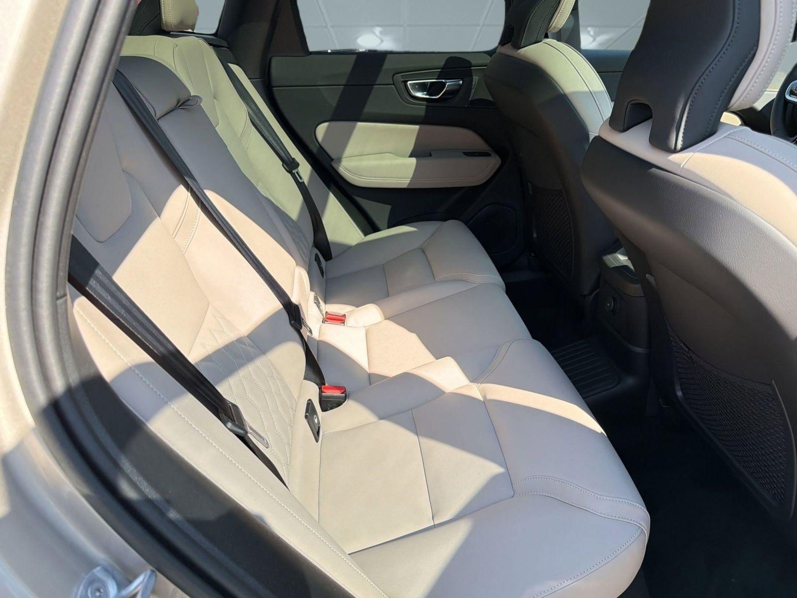 New 2026 Volvo XC60 T8 Plus w/ Climate Package AWD/4WD image 29