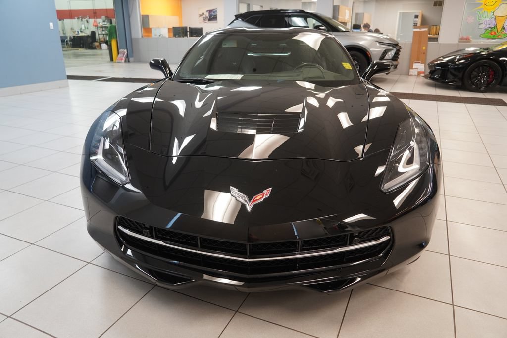 Used 2017 Chevrolet Corvette Stingray Coupe RWD image 16