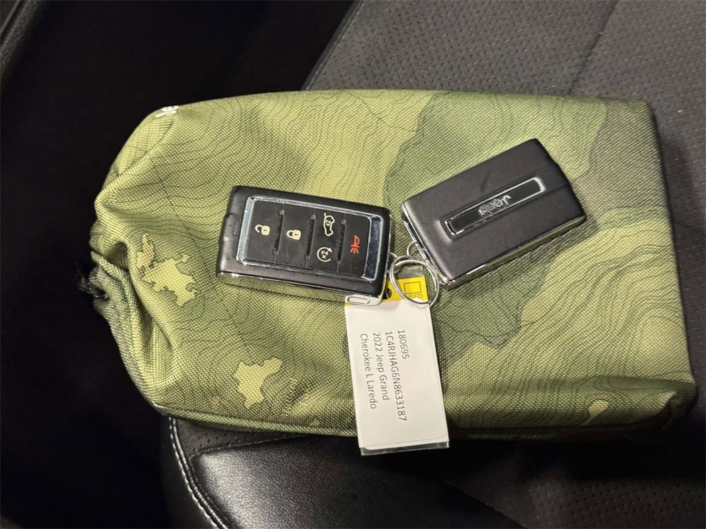 Used 2022 Jeep Grand Cherokee Altitude image 31