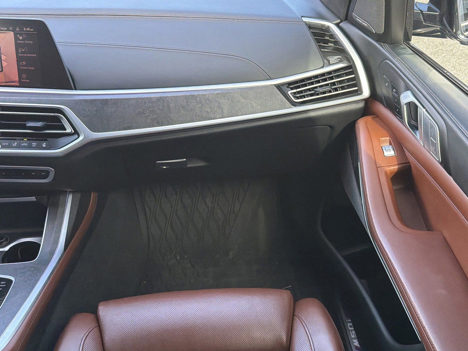 Used 2022 BMW X7 M50i w/ Dynamic Handling Package AWD/4WD image 17