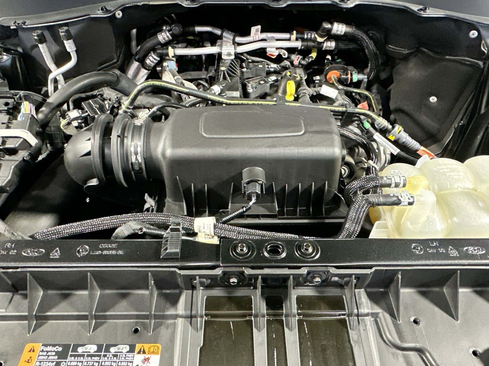 Used 2022 Ford Explorer XLT image 36