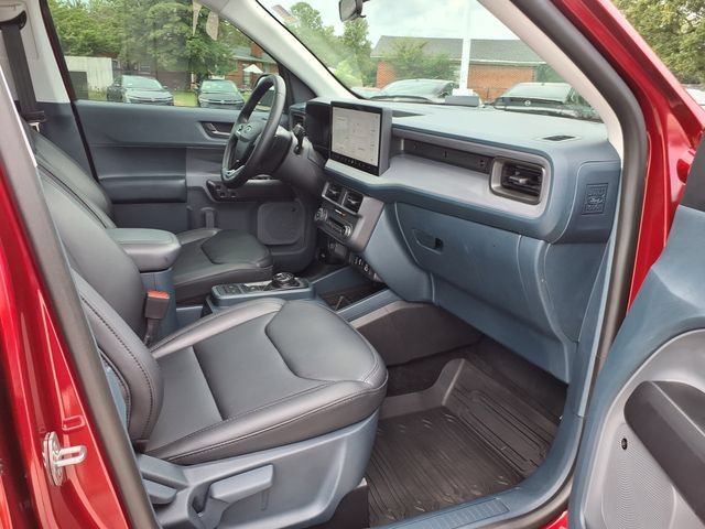 Used 2025 Ford Maverick Lariat w/ Black Appearance Package AWD/4WD image 22