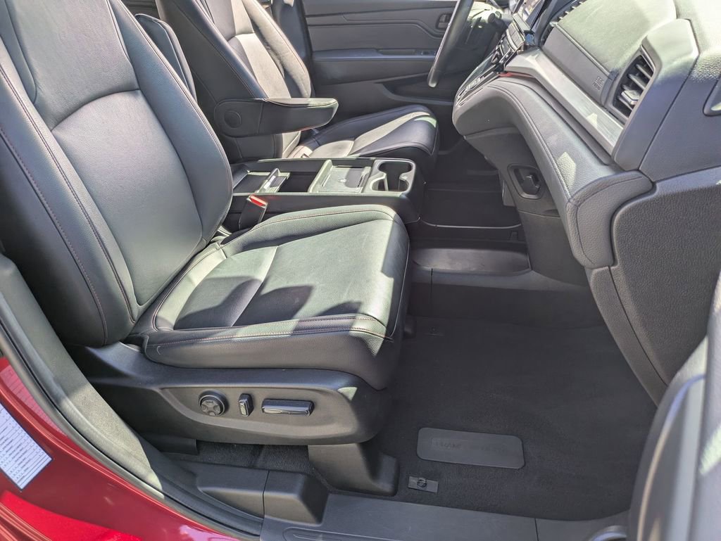 Used 2025 Honda Odyssey Sport-L image 30