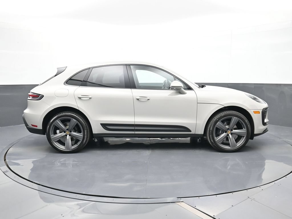 Certified 2026 Porsche Macan AWD/4WD image 24