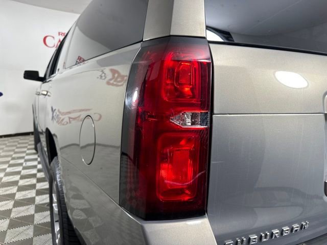 Used 2019 Chevrolet Suburban LT w/ Luxury Package image 24