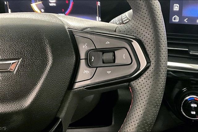 Used 2025 Chevrolet Trax RS w/ Sunroof Package image 12