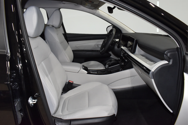 Used 2025 Hyundai Tucson SEL AWD/4WD image 13