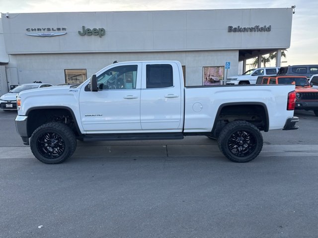 Used 2015 GMC Sierra 2500 SLE w/ SLE Preferred Package image 2