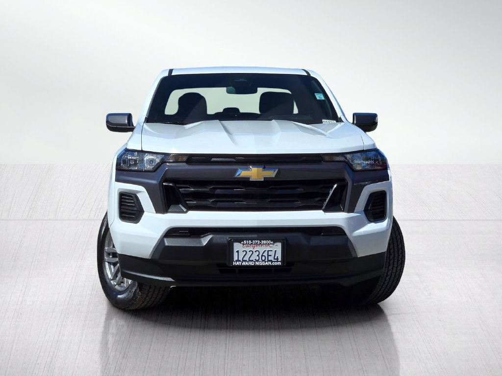 Used 2024 Chevrolet Colorado LT RWD image 3