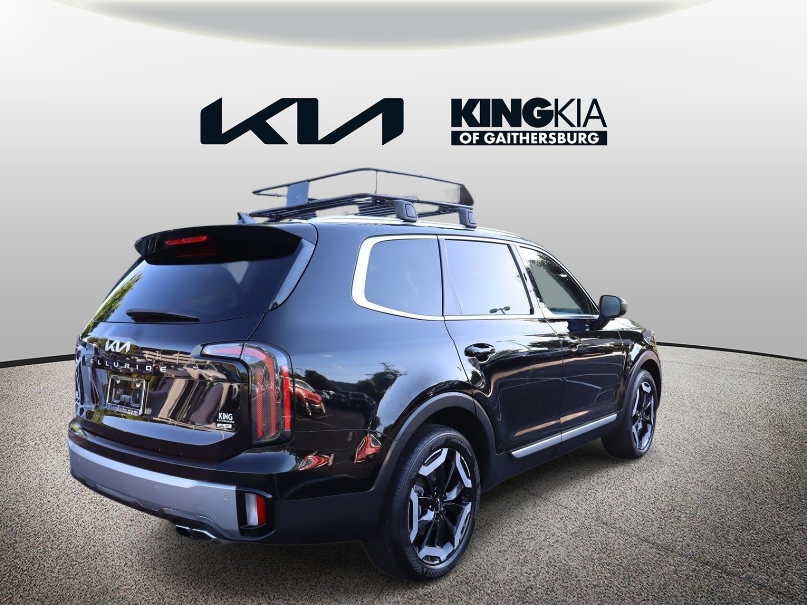 Certified 2023 Kia Telluride EX w/ EX Captain's Chair Package AWD/4WD image 3