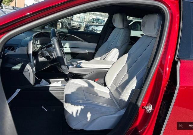 Used 2024 Cadillac Lyriq Sport w/ LPO, Floor Liner Package AWD/4WD image 7