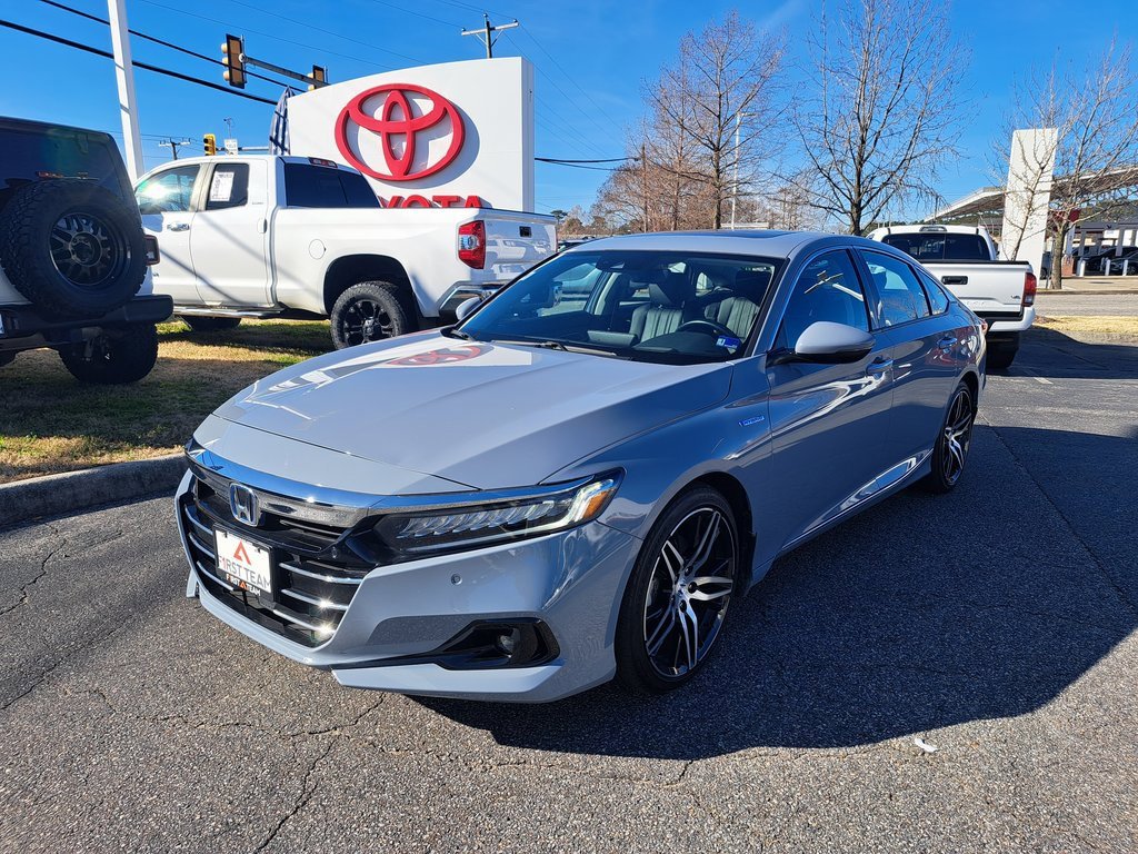 Used 2022 Honda Accord Touring image 2