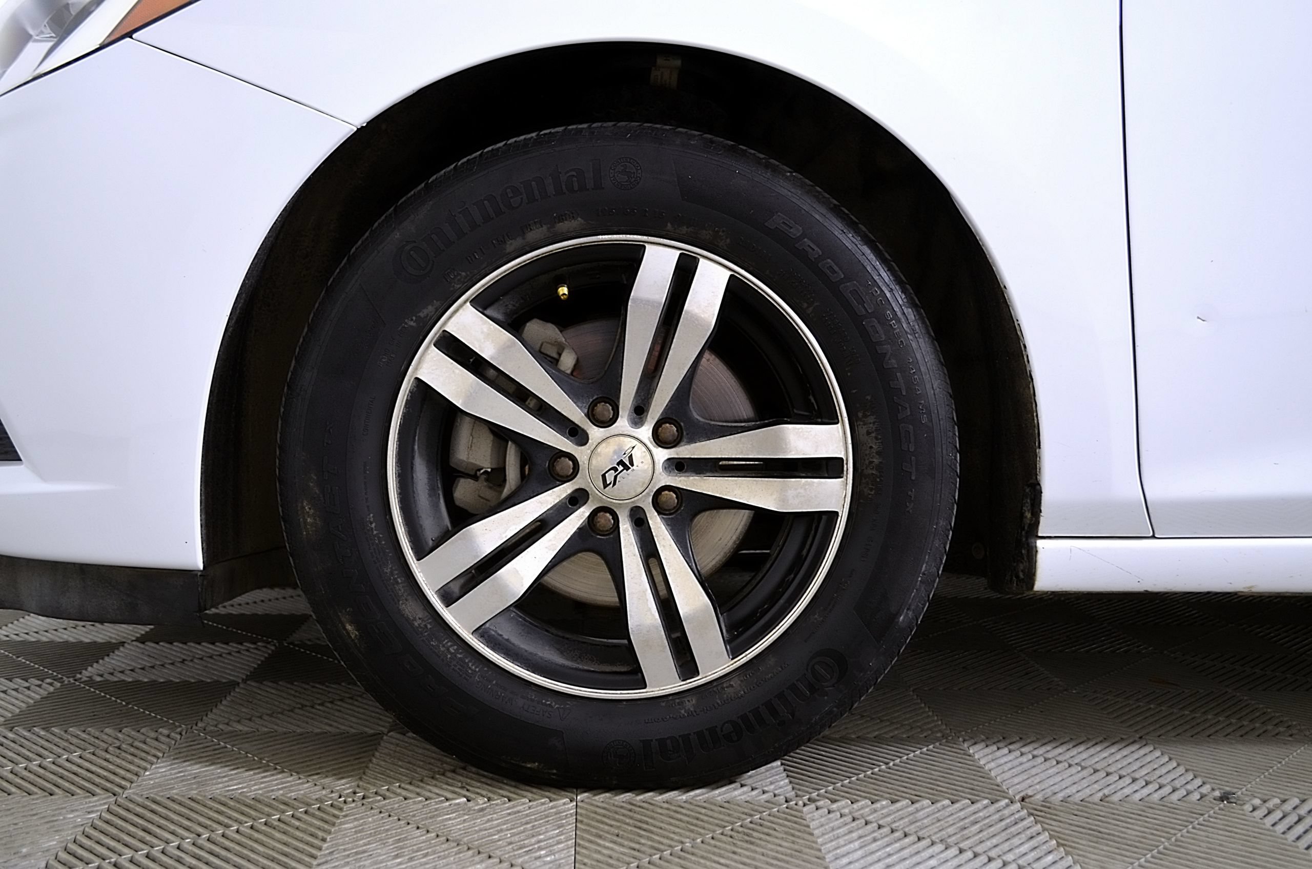 Used 2018 Chevrolet Cruze LS FWD image 12