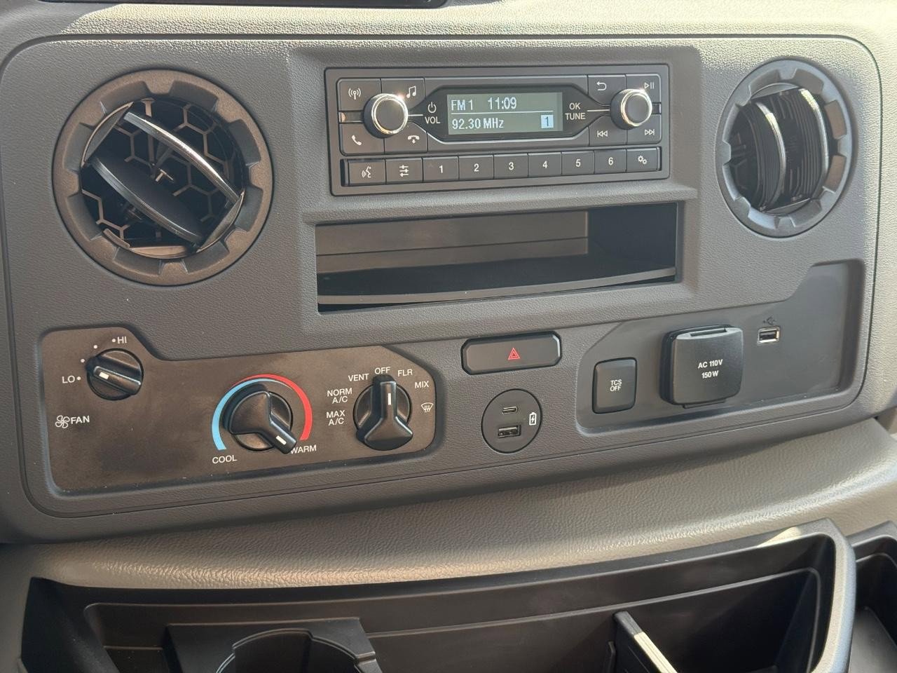 New 2026 Ford E-450 and Econoline 450 Super Duty w/ Power Equipment Group RWD image 14