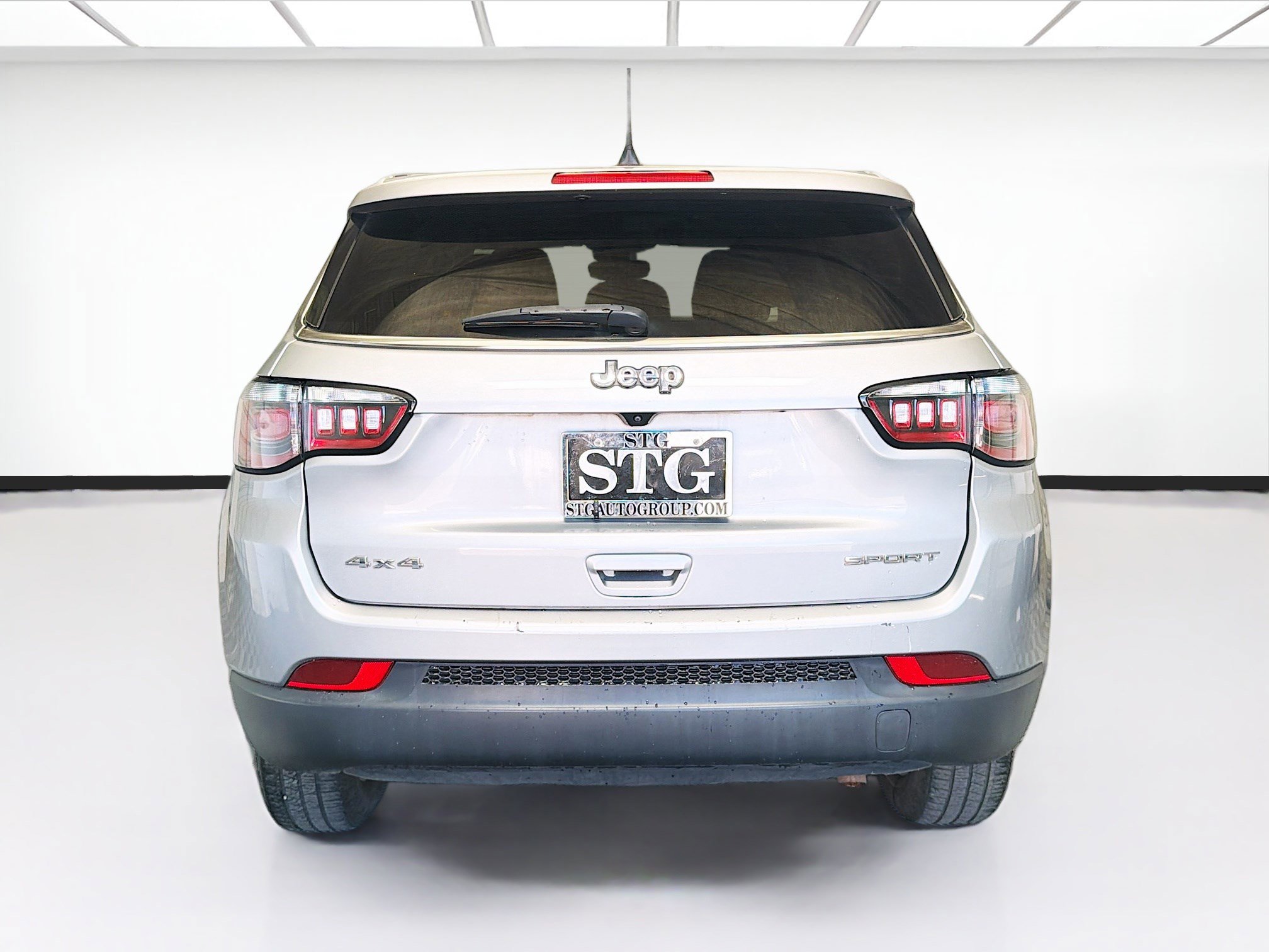 Used 2022 Jeep Compass Sport image 5