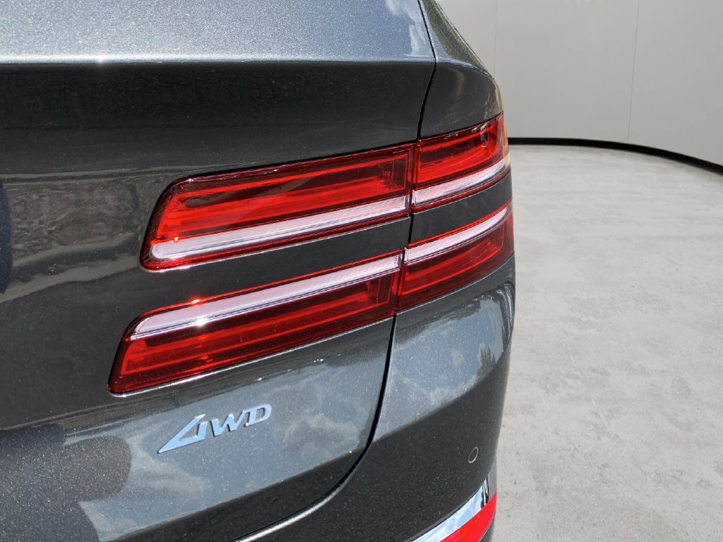 Certified 2025 Genesis GV80 2.5T Select AWD/4WD image 45