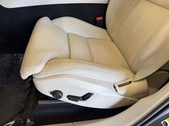 Used 2021 Volvo XC60 T5 Inscription w/ Advanced Package AWD/4WD image 3