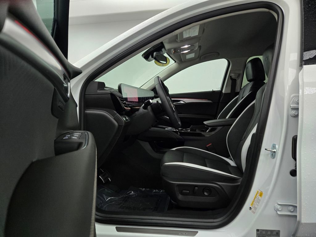 Used 2025 Buick Envision Sport Touring image 20