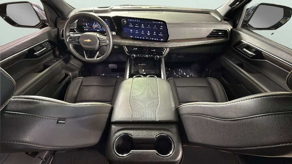 Certified 2025 Chevrolet Suburban Premier image 34