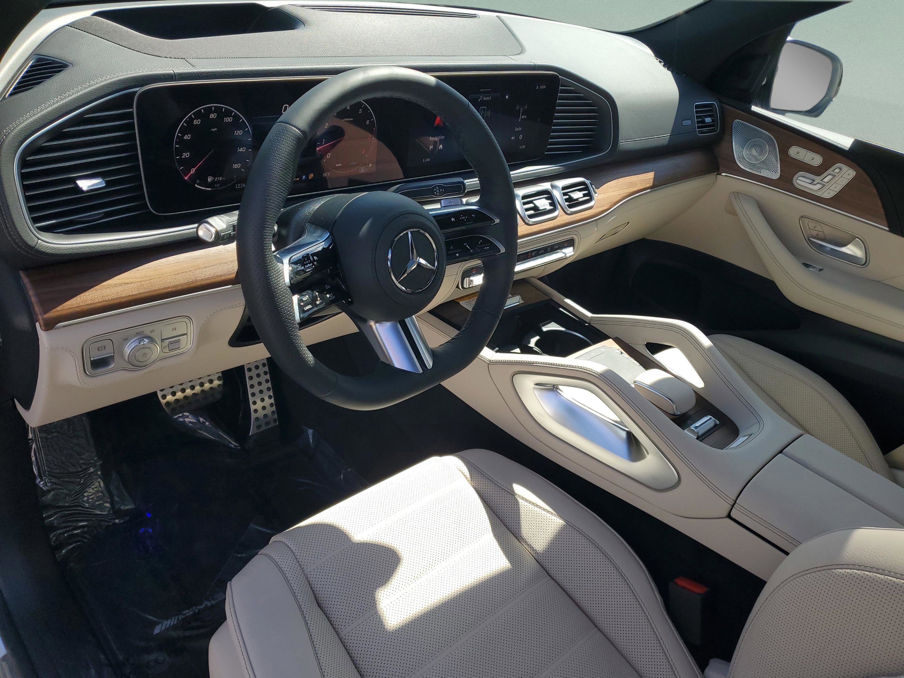 New 2026 Mercedes-Benz GLS 580 4MATIC image 14