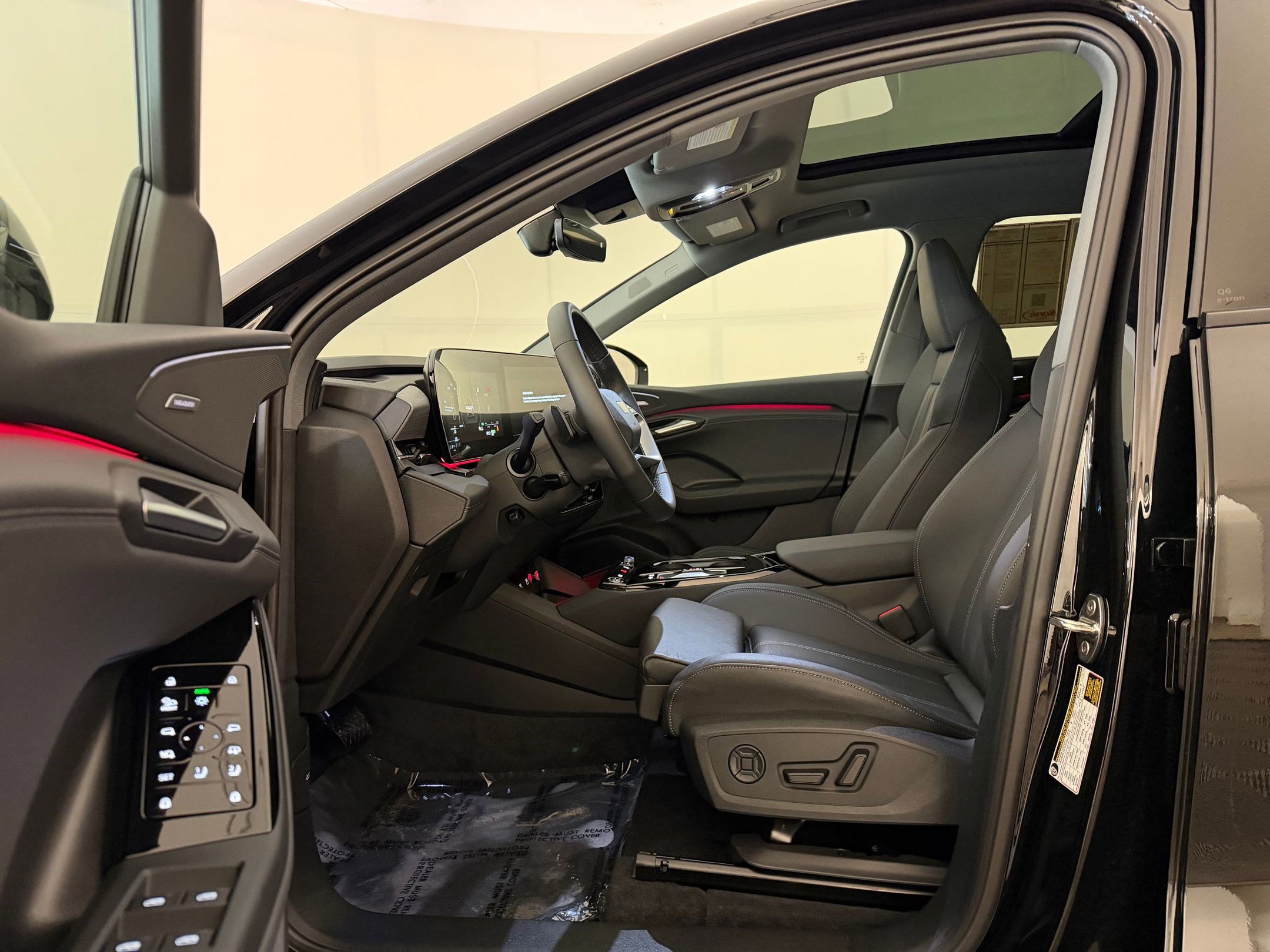 Used 2025 Audi Q6 e-tron Premium Plus w/ Premium Plus RWD image 5