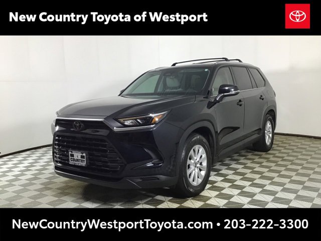 Used 2024 Toyota Grand Highlander XLE image 3