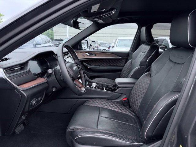Certified 2025 Jeep Grand Cherokee Summit AWD/4WD image 19