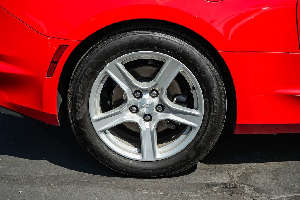 Used 2023 Chevrolet Camaro LT RWD image 12