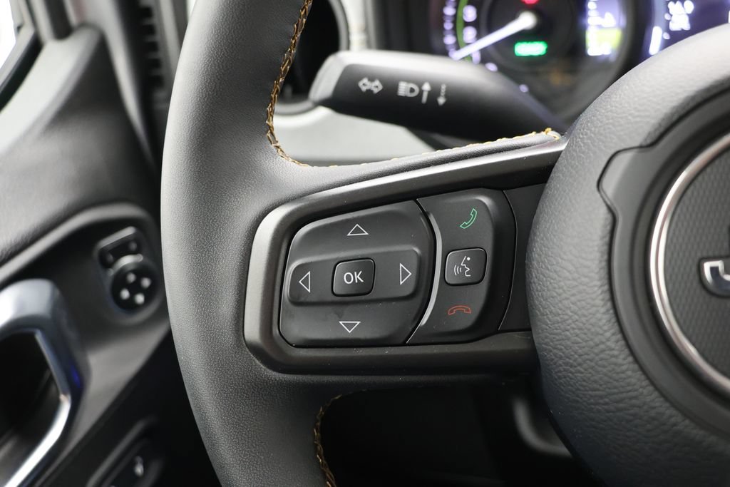 Used 2024 Jeep Wrangler Unlimited AWD/4WD image 19