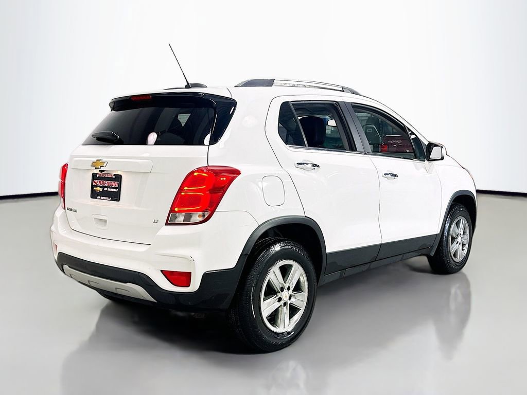 Used 2018 Chevrolet Trax LT w/ LT Convenience Package image 8