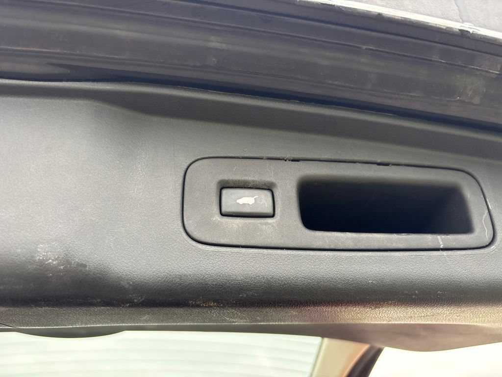 Used 2016 Honda CR-V Touring image 12