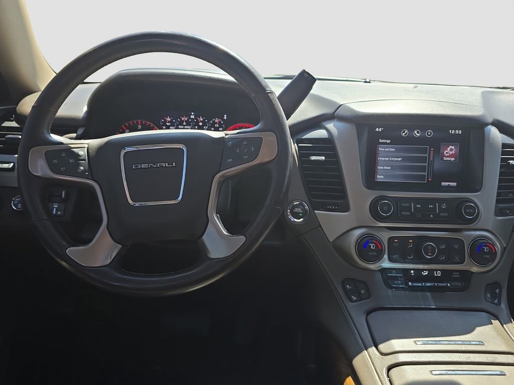 Used 2015 GMC Yukon Denali w/ Premium Package image 13