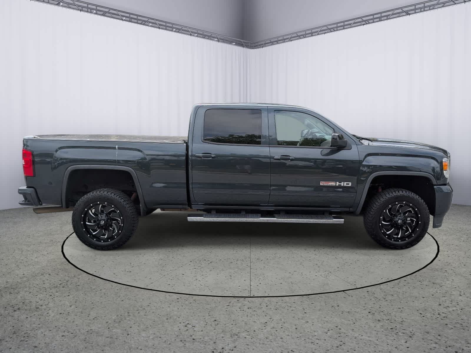 Used 2018 GMC Sierra 2500 SLT w/ All Terrain HD Package AWD/4WD image 2
