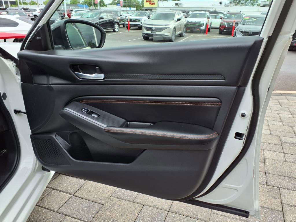 Certified 2022 Nissan Altima 2.0 SR image 12