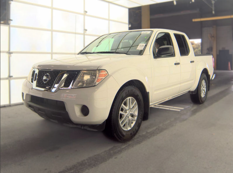 Used 2021 Nissan Frontier SV RWD image 3