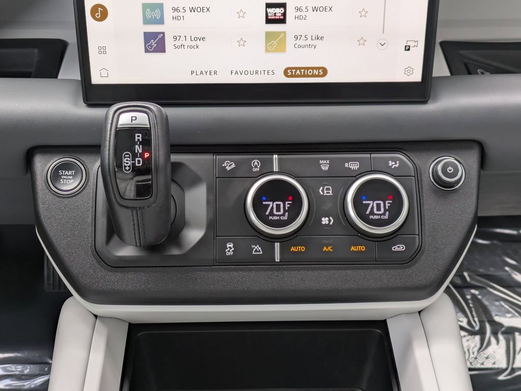 Used 2025 Land Rover Defender 110 S image 20